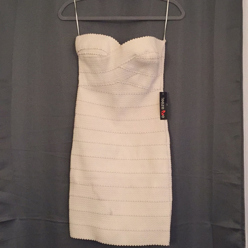 Cream scalloped bandage dress